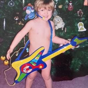 Meet your Posher, Ethan